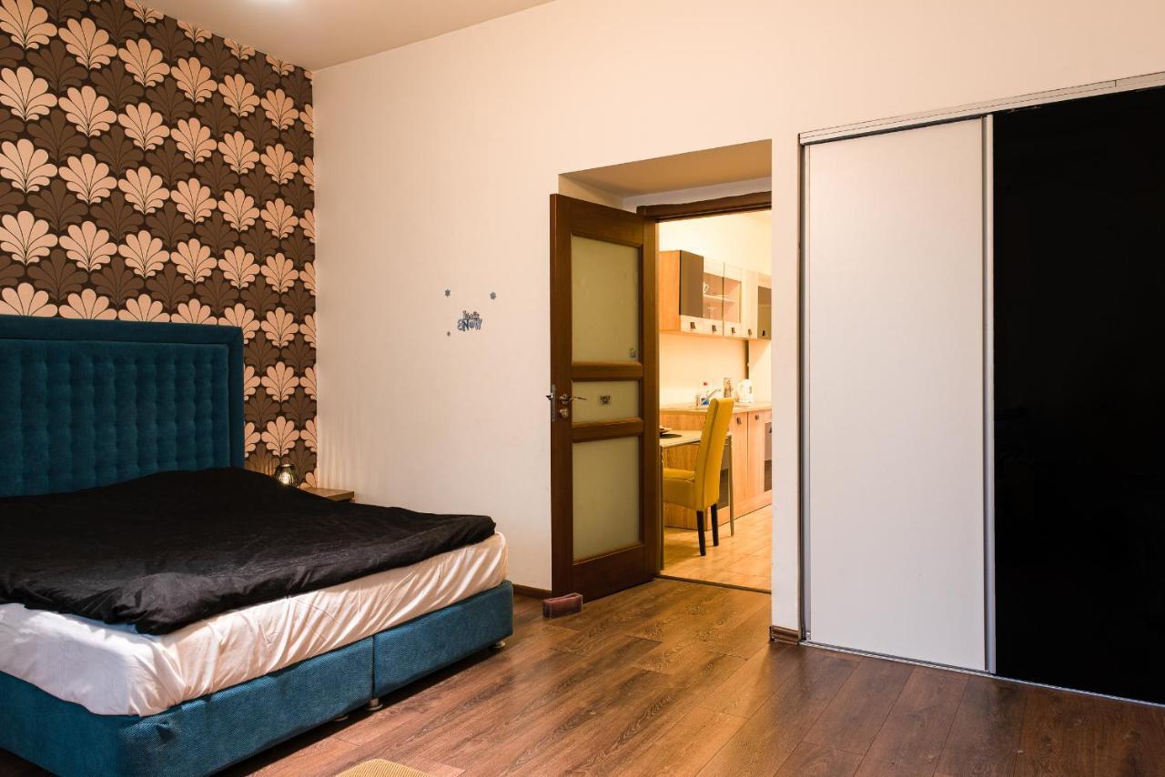Romana Square Apartment Near Old Town - Ultracentral Location Букурещ Екстериор снимка