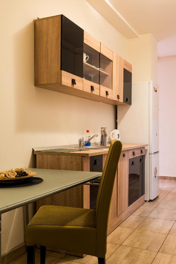 Romana Square Apartment Near Old Town - Ultracentral Location Букурещ Екстериор снимка